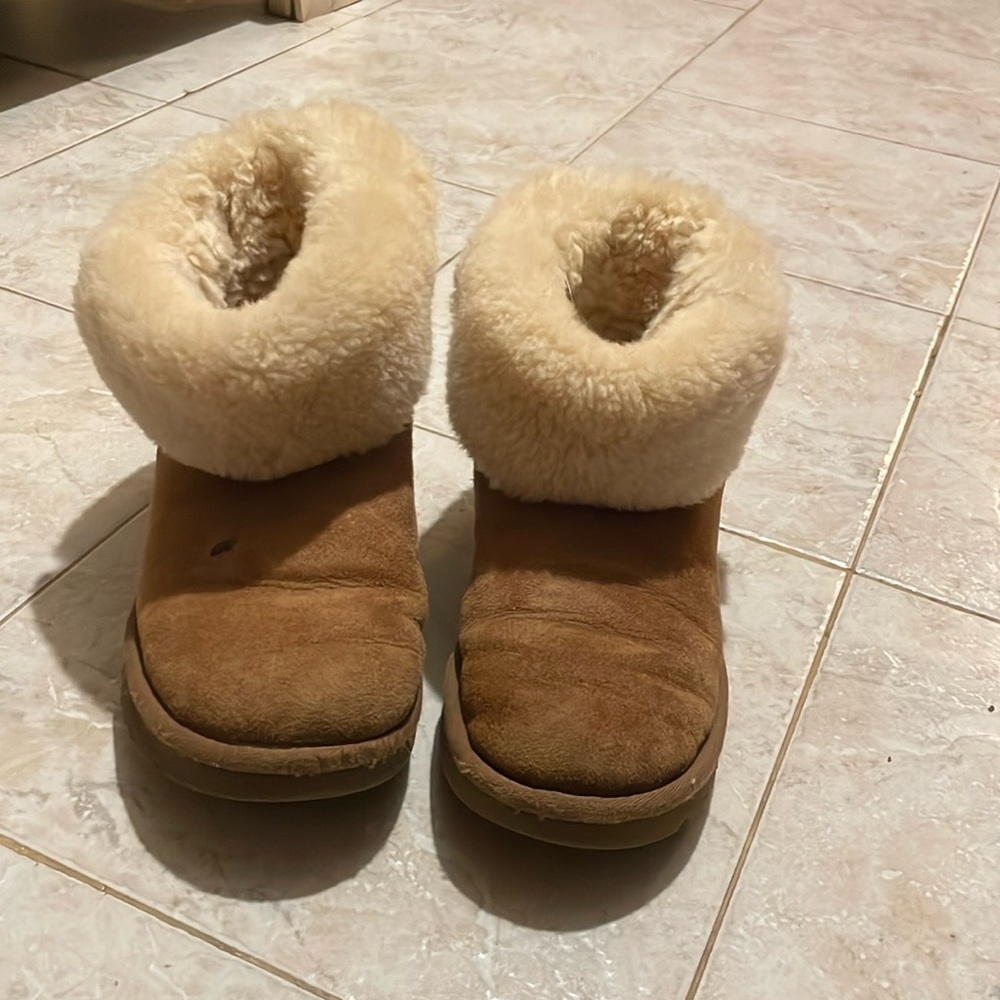 Ugg